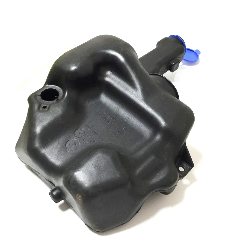 Auto Parts Radiator Coolant Expansion Tank 204 860 19 60 for Mercedes Benz C-Class (W204)