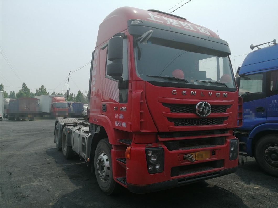 Hot Sale Used Saic Hongyan Van Trailer Head 6X4 Tractor Truck in Good Condition