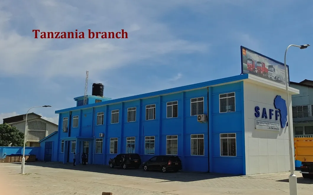 HOWO 4X2 LHD Euro4 6cbm Road Sweeper Truck