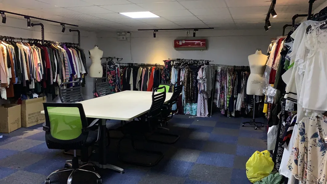 Ruffle Bottom Chiffon Open Back V Watist Sexy Party Fashion Long Sleeve and Circle Trim MIDI Dress