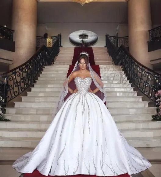 Strapless Ball Gowns Beaded Crystal Satin Sweetheart Wedding Bridal Dresses Z2072