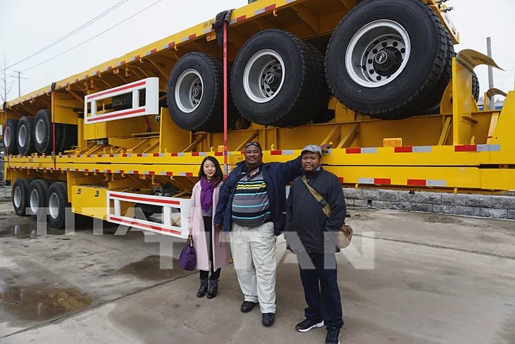 Titan Tridem Axle 20/40FT Shipping Container Flatbed Trailer Prices