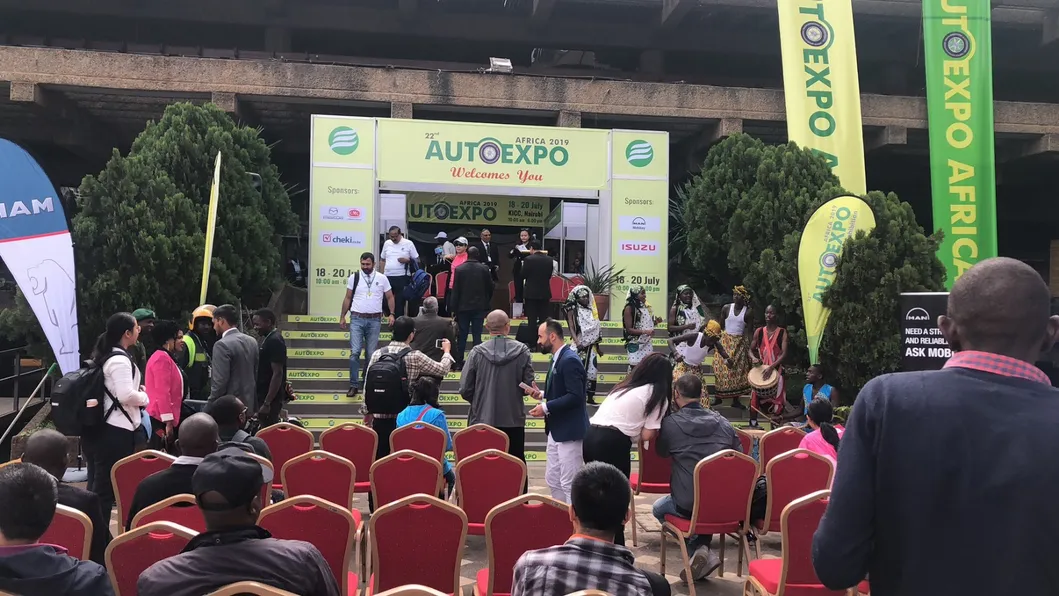 Truck Spare Parts HOWO Dongfeng Camc FAW Foton Shaanxif2000 Air Filter Element K3250