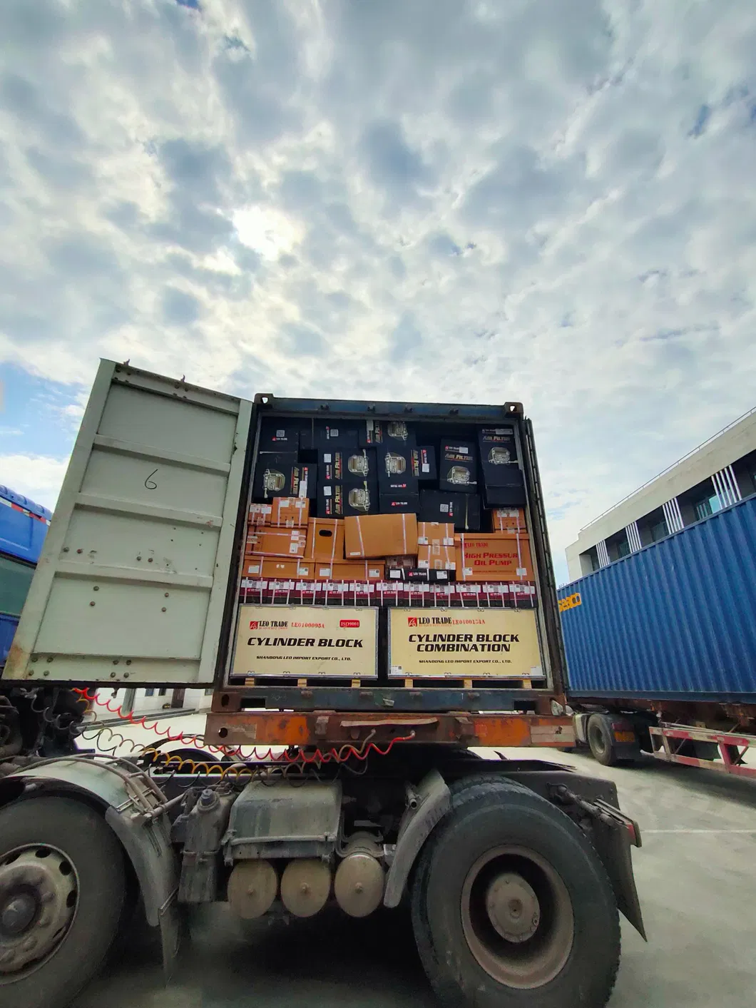 Truck Spare Parts HOWO Dongfeng Camc FAW Foton Shaanxif2000 Air Filter Element K3250