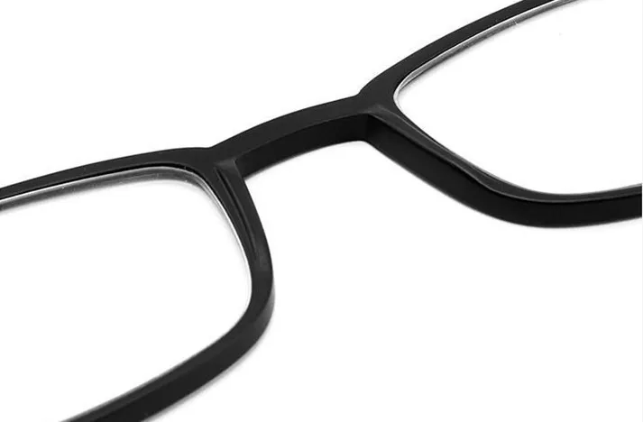 Ultra Light Ultra Thin Reading Glasses Can Stick on The Phone for Men and Women HD Reading Books Reading Newspapers Anti Blue Light Can Stick on The Phone