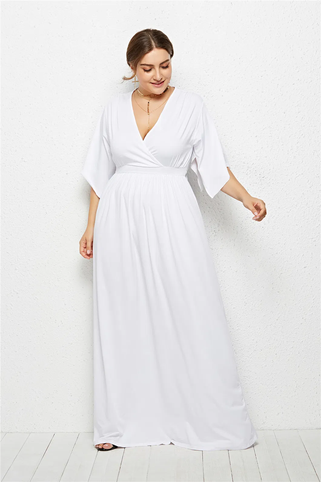 Women Plus Size Dress Pure Color V-Neck Dress Middle Sleeve Muslim Dress in Stock Ropa Mujer